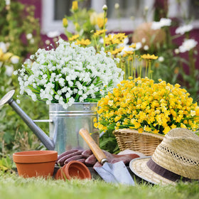 Elegant outdoor greenery for patios and balconies by Ouddy Decor