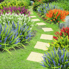 Ouddy Decor UV resistant artificial plants stay vibrant in sunlit spaces.