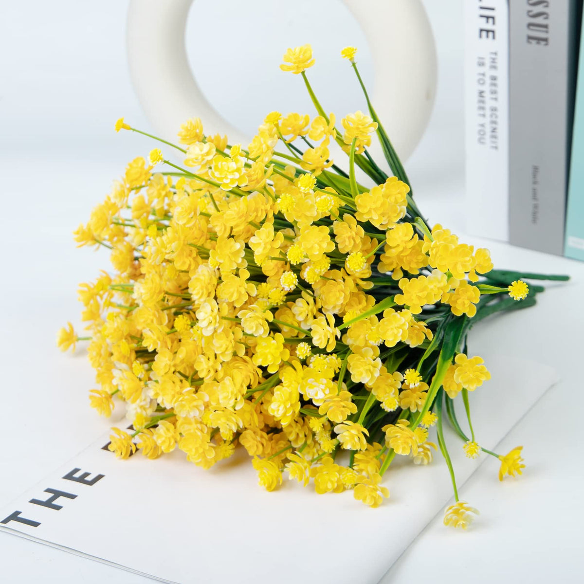Ouddy Decor UV-resistant artificial stems withstand outdoor weather