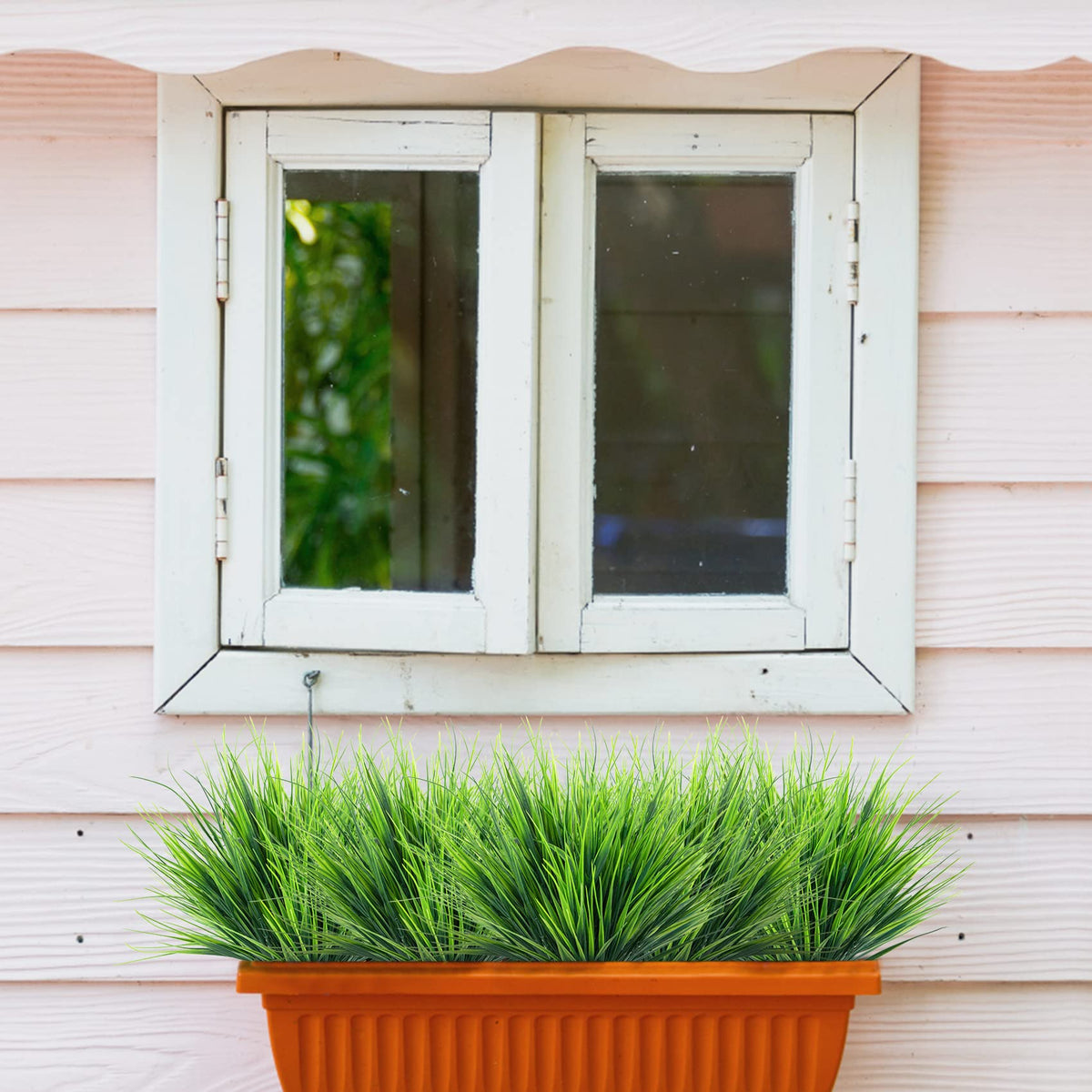 Ouddy Decor ideal for windowsills, porches, fences, and flower boxes.