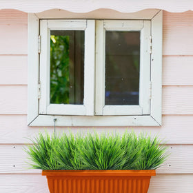 Ouddy Decor ideal for windowsills, porches, fences, and flower boxes.