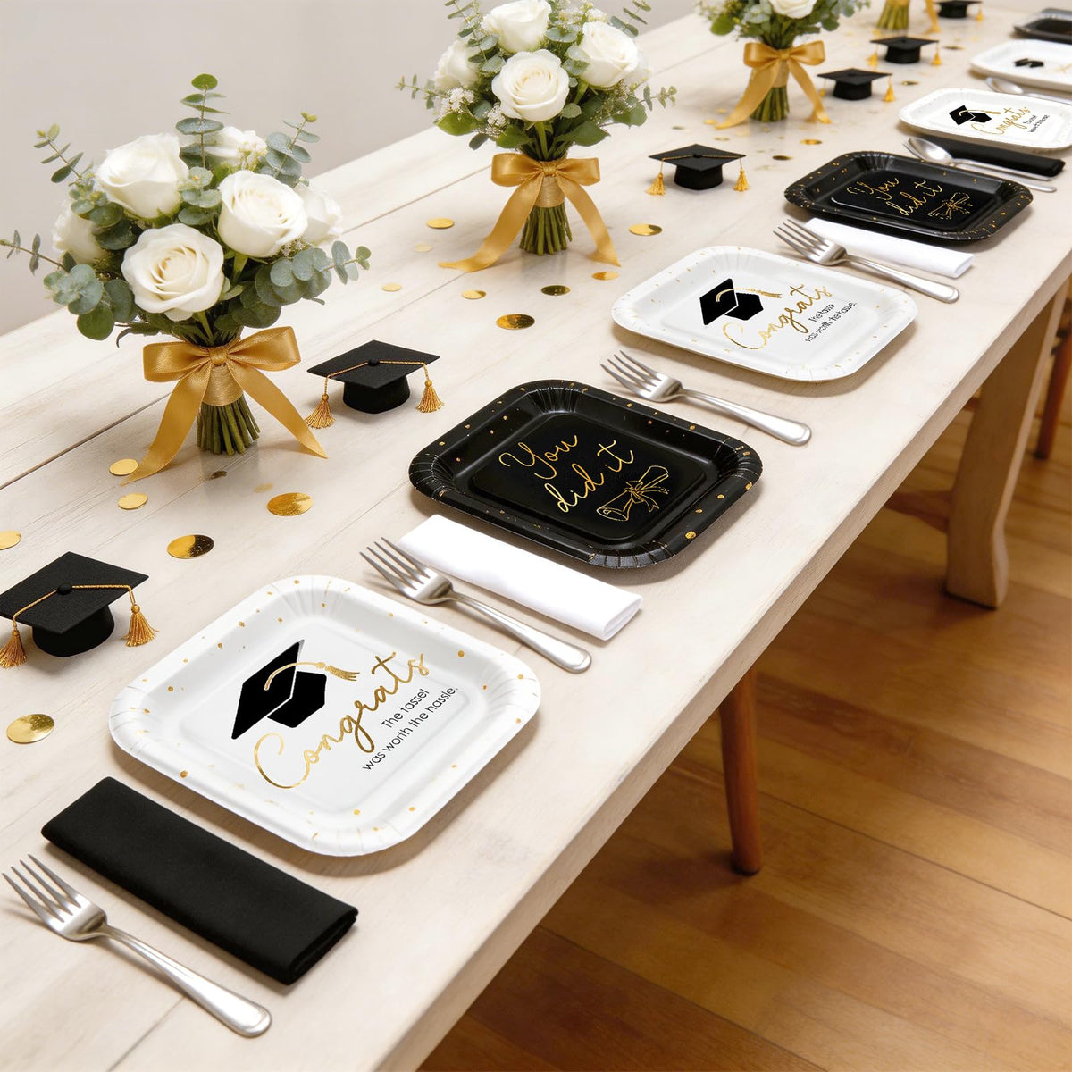 OuMuaMua gold foil shine enhances the upscale vibe of graduation plates.