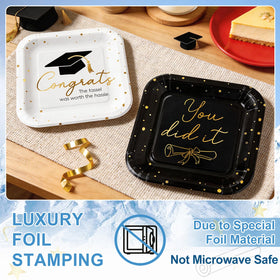 OuMuaMua versatile grad plates set supports quick cleanup after celebrations.