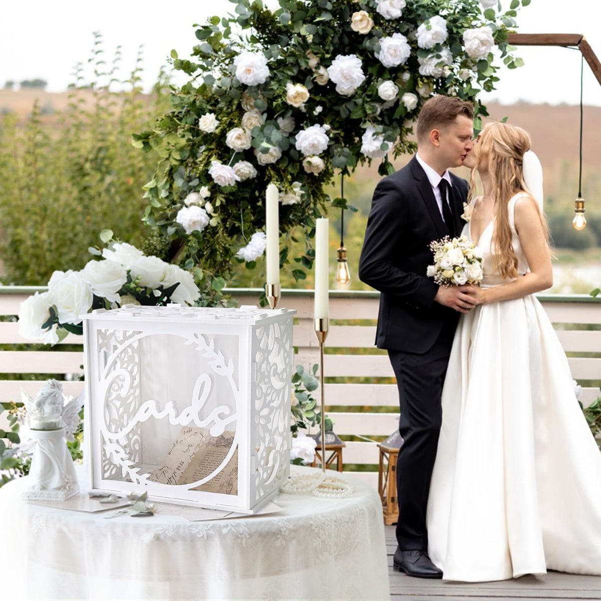OurWarm box can be decorated with flowers and lights for a warm ambiance