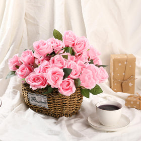 Ovveroche artificial roses ideal for wedding decor and cake accents