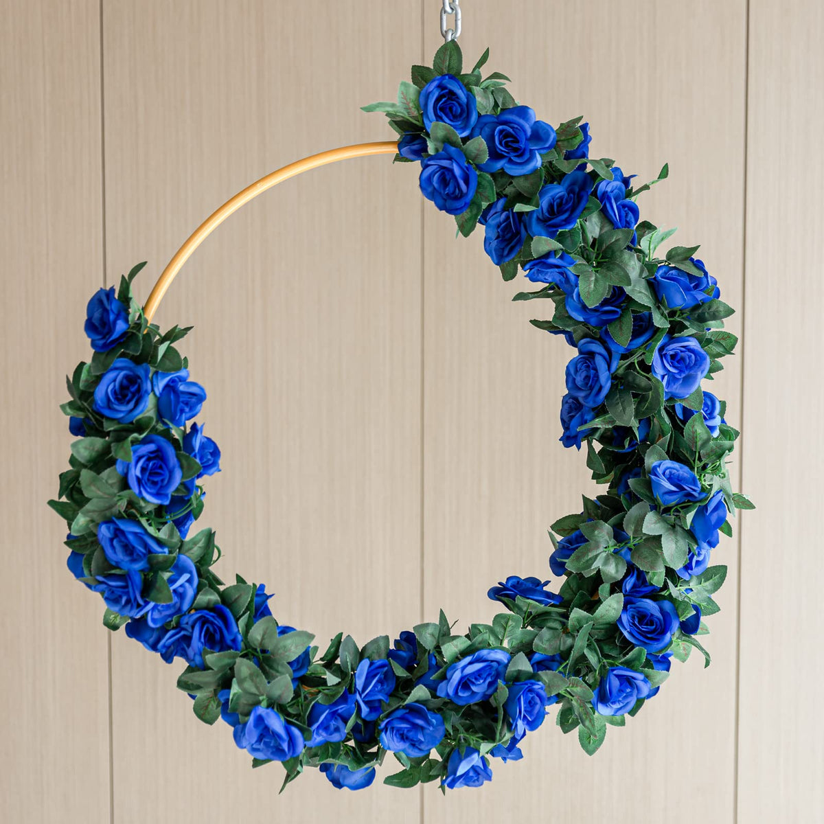 OWPFJG royal blue floral garland with lifelike leaves brightens living rooms and studios.