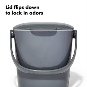 OXO Good Grips Easy-Clean Compost Bin removable lid makes cleaning simple.
