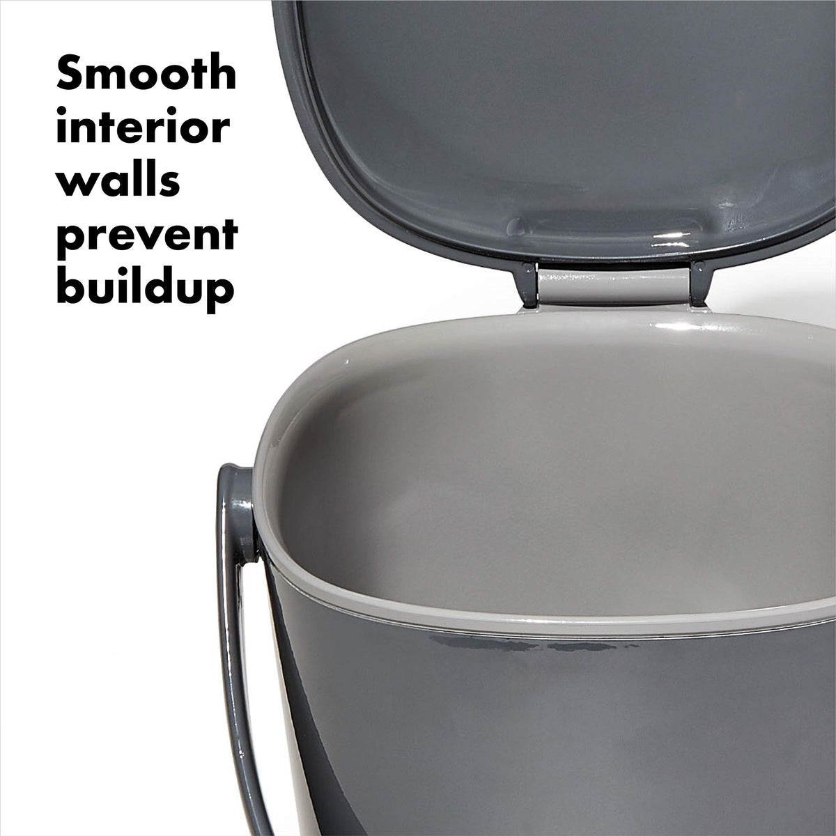 OXO Good Grips Easy-Clean Compost Bin smooth interior walls simplify cleaning and prevent buildup.