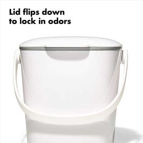 OXO Good Grips compost bin contoured bottom for simple emptying