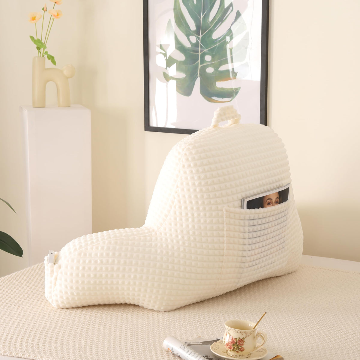 PAJEO Cozy Flannel Reading Pillow vacuum-sealed packaging ready to expand.