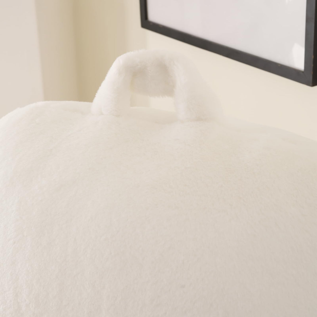 PAJEO gift-ready pillow for students and gamers