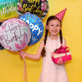 PAKESI 18-inch birthday foil balloons mix with 25 styles for festive settings.