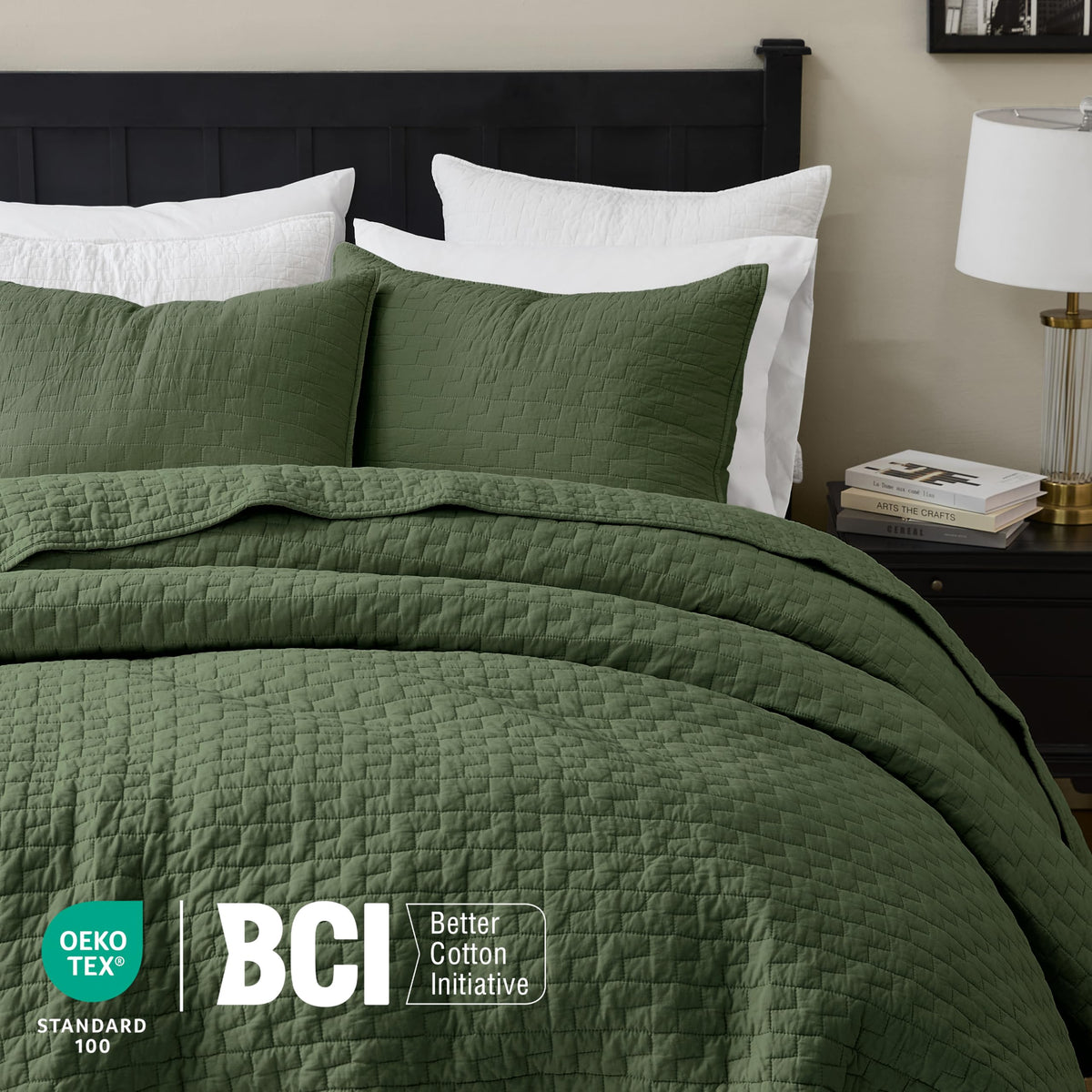 Palassio queen-size bedding set closeup showcasing premium cotton and easy-care softness