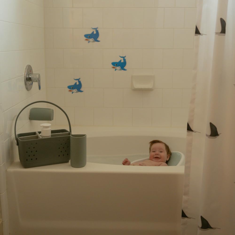 Parker Baby Co Bath Caddy handle enables easy transport and flexible placement.