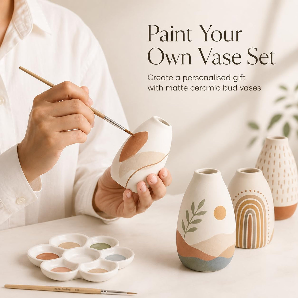 Parlamain durable ceramic vases withstand daily use while keeping whiteness vibrant.
