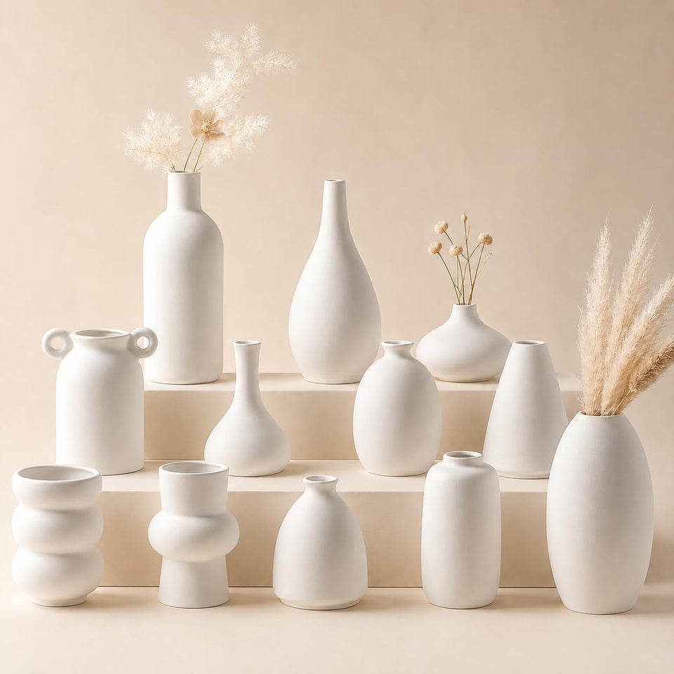 Parlamain white ceramic vase set with pampas grass for chic table centerpieces.