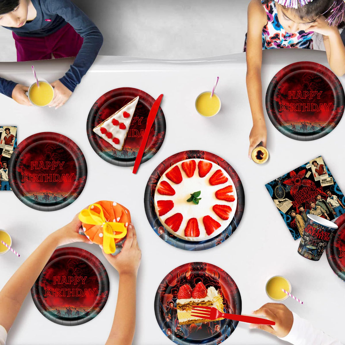 Party Buzz Stranger 5 TV dessert plates 7-inch ideal for snacks and desserts.