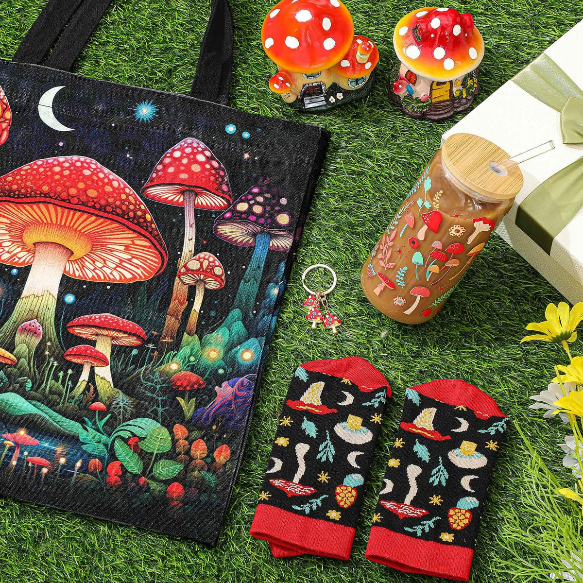 Paterr mushroom giftset cotton socks with soft, comfortable fit.