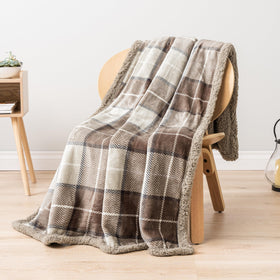 PAVILIA all-season comfort with soft fleece and plush sherpa