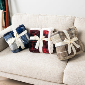 PAVILIA easy-care blanket that is machine washable for simple upkeep.