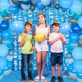 PaYoLorn ocean balloon garland arch creates mermaid-themed centerpiece.