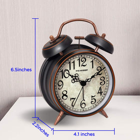 Peakeep single AA battery-powered clock for simple bedside operation.