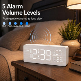 Peakeep plug-in power clock displays time, date, and day continuously.