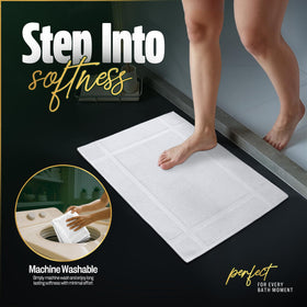 Pearl Linens outside-shower bath mat keeps feet dry.