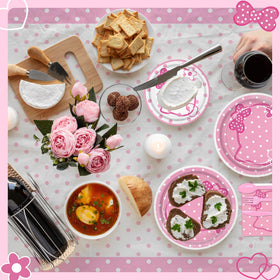 Peiking pink kittens tablecloth ties the theme together