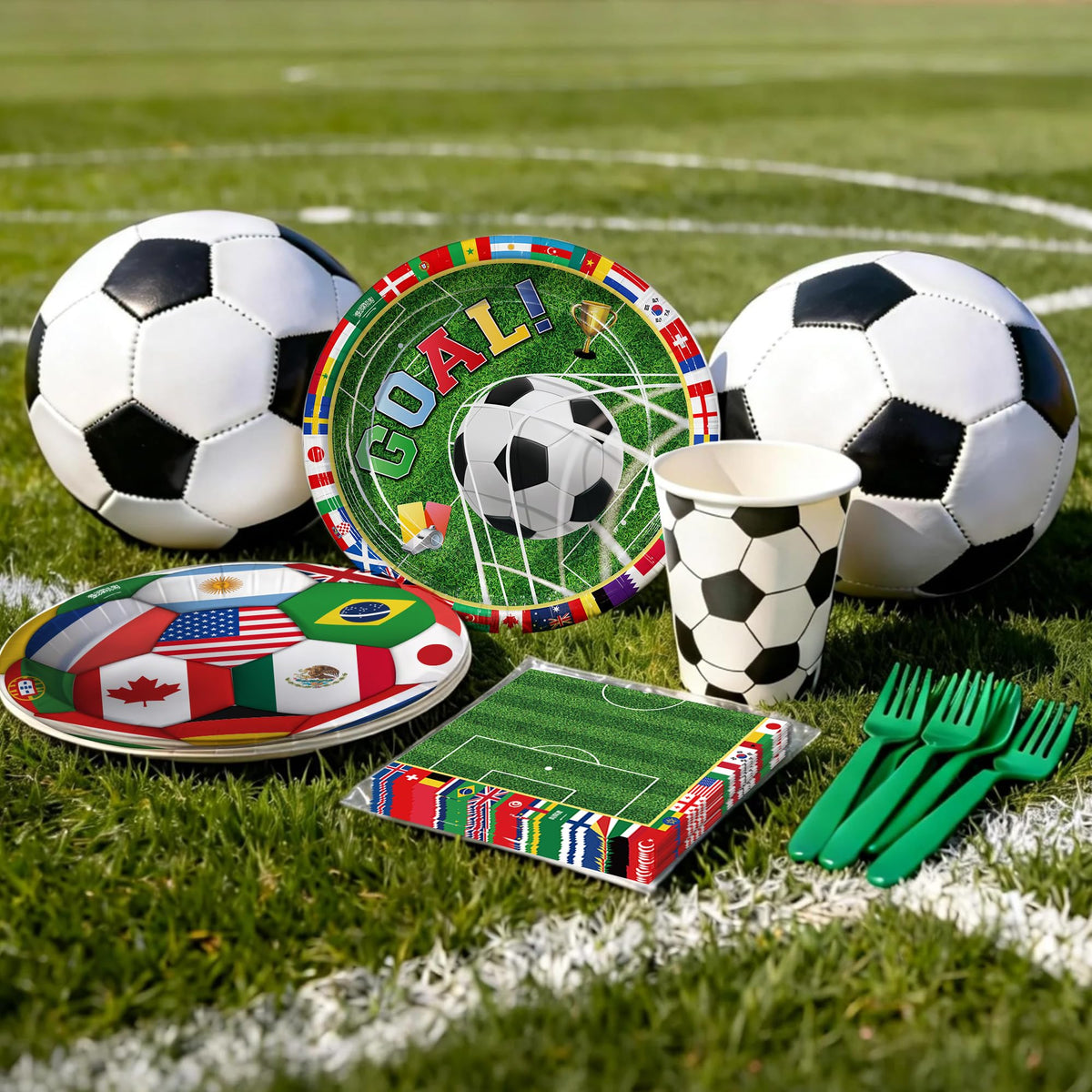 Peiking soccer plates 7in with GOAL print for kids and adults.