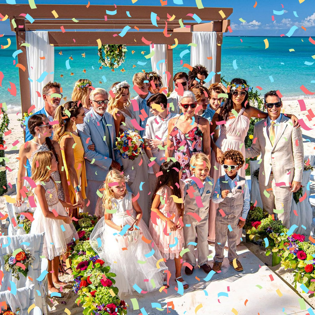 PEMUI confetti cannon enhances weddings or graduations with sparkling accents.