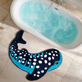 Percozzi Whale Shark bath rug curved tub fit demonstrates ideal sizing for compact layouts