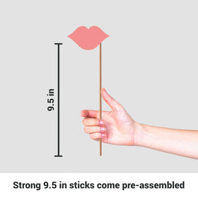 Perfect Occasion durable dowel wood supports long photo sessions
