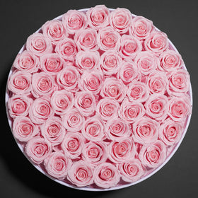 Perfectione Roses preserved bouquet in pink tones provides low-maintenance elegance
