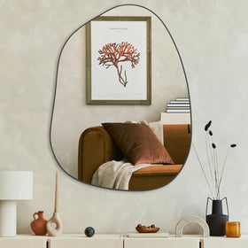 PERFNIQUE black-finish mirror remains durable and colorfast over time.