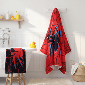 Peryiter hooded towel dries quickly and absorbs water after swimming
