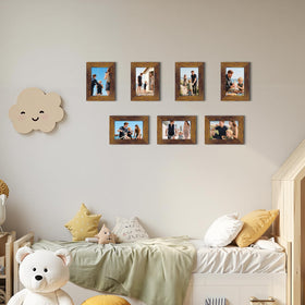 PETAFLOP 8x10 frame supports horizontal or vertical layouts.