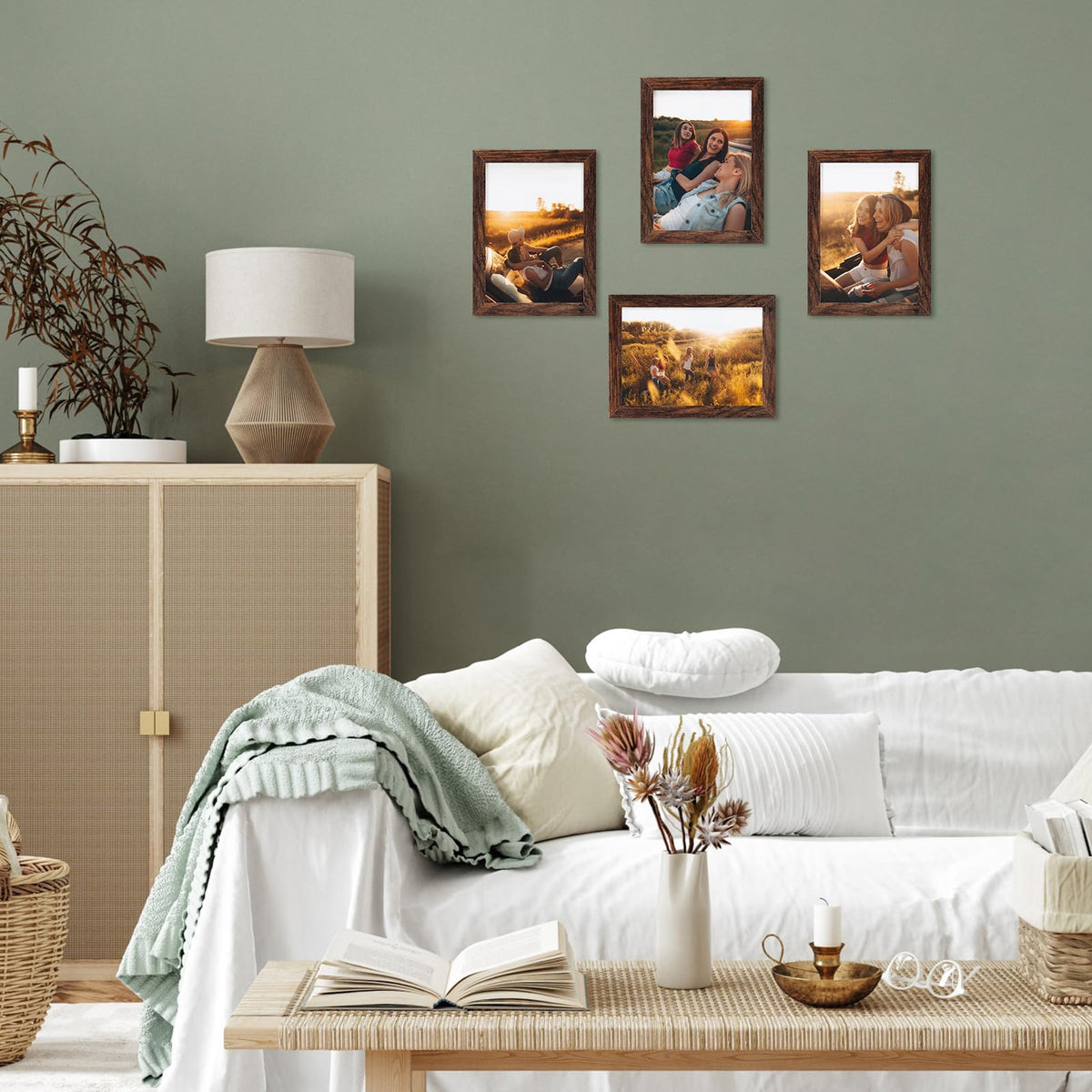 PETAFLOP HD plexiglass front protects photos while keeping clarity.