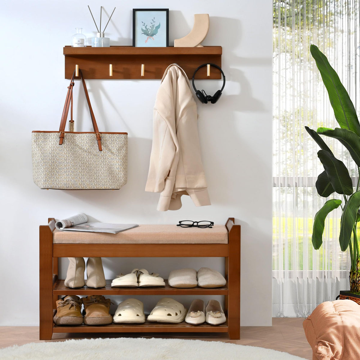 PETKABOO FSC-certified bamboo emphasizes sustainable, durable construction.