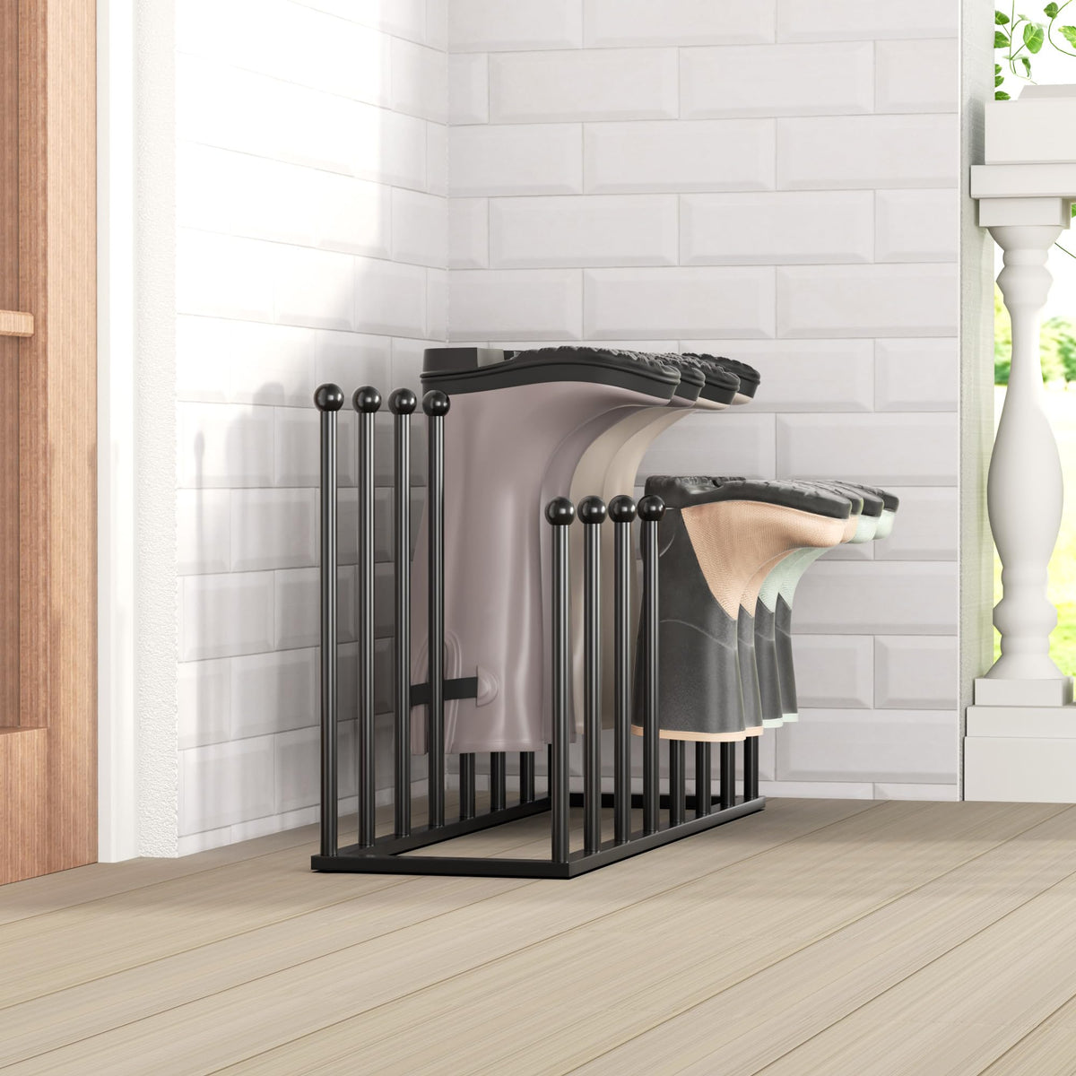 Pickpiff holds eight pairs of boots securely, accommodating varied heights.