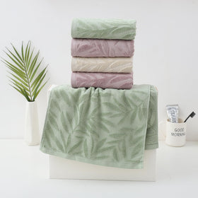 Pidada absorbent quick-dry green towel highlighting moisture pickup.