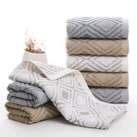 Pidada 100% cotton towels absorbent and quick-drying in action