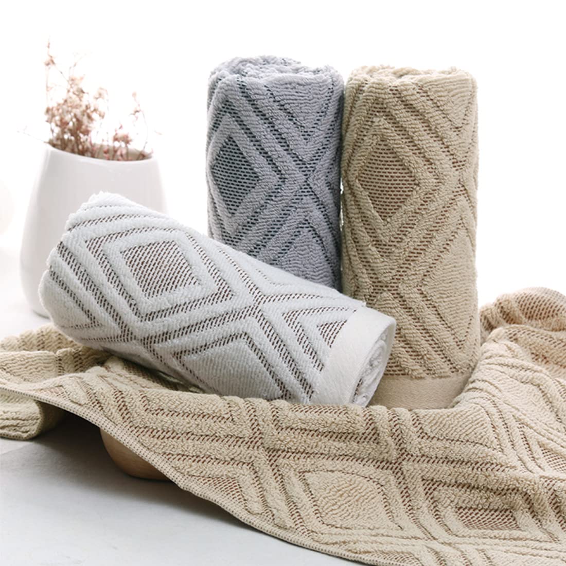 Pidada hand towels size 13.4 x 29.5 inches in beige-brown