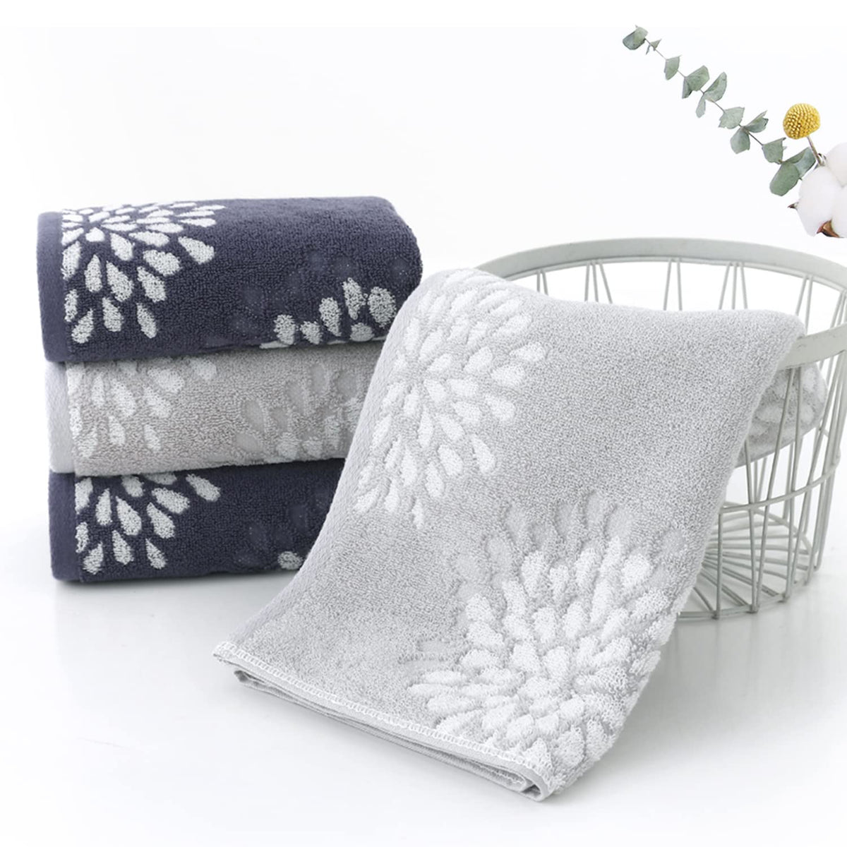 Pidada hydrangea pattern towel in light grey, soft to the touch and highly absorbent