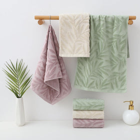 Pidada soft cotton towel close-up showing plush texture and gentle feel.