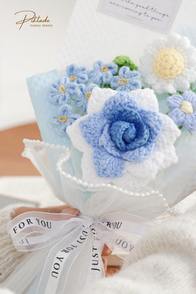 Piklado blue crochet bouquet for wedding or event decor.