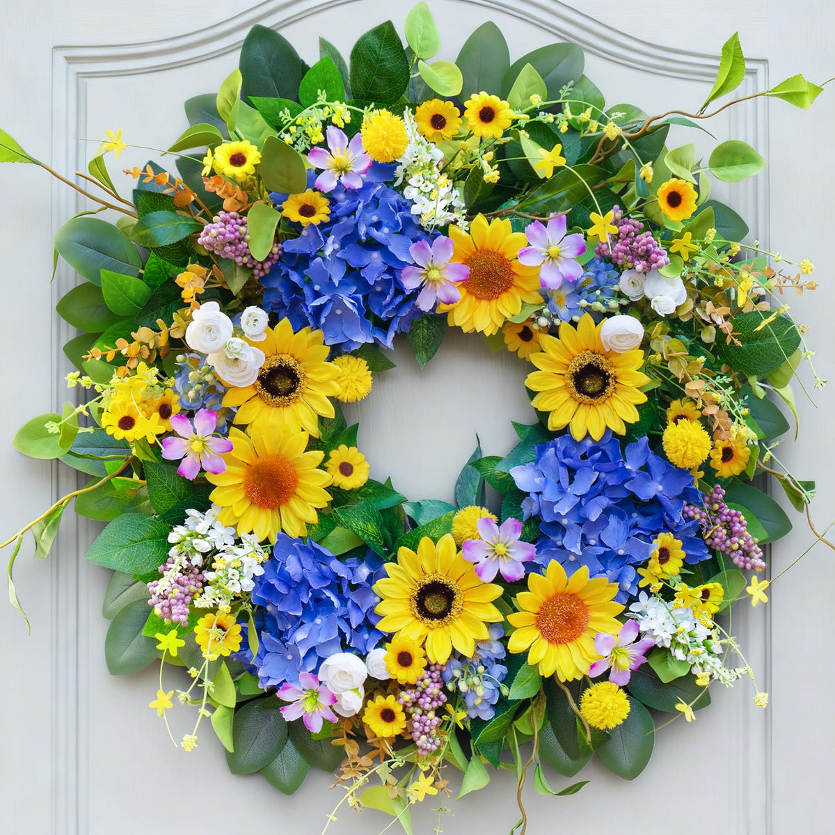 Pinkpuii handmade craftsmanship yields sturdy, long-lasting spring decor.
