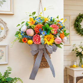 Pinkpuii indoor and outdoor wreath design suitable for year round display