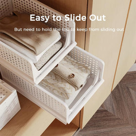 Pinkpum assembly steps demonstrate quick setup for tidy spaces