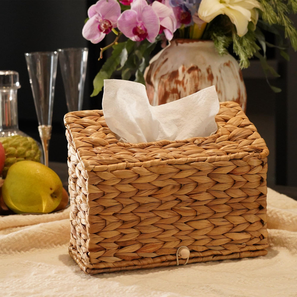 PINXIURY box cover keeps tissues tidy while adding natural texture.